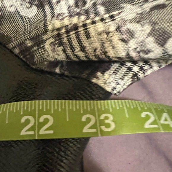 Fun pleather jacket with plaid flower details BRAND NEW never worn before - Picture 2 of 5